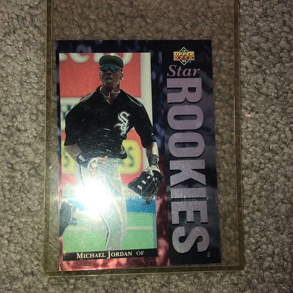 2 1994 Upper Deck Michael Jordan Baseball Cards - Picture 6 of 7